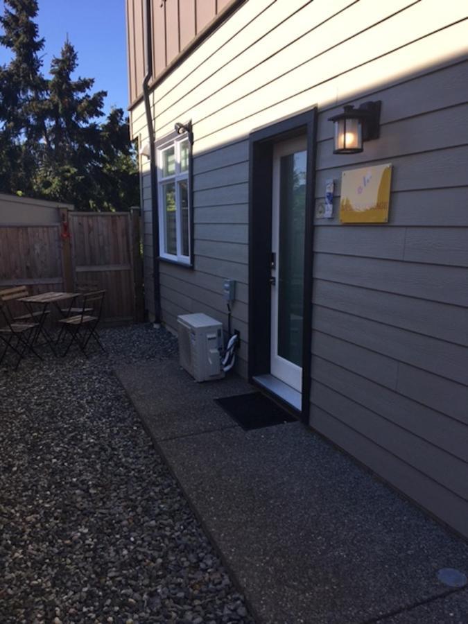 Mollys Cottage-The Suite On Vancouver Island Near Yyj Airport And The Wa And Bc Ferries North Saanich 外观 照片